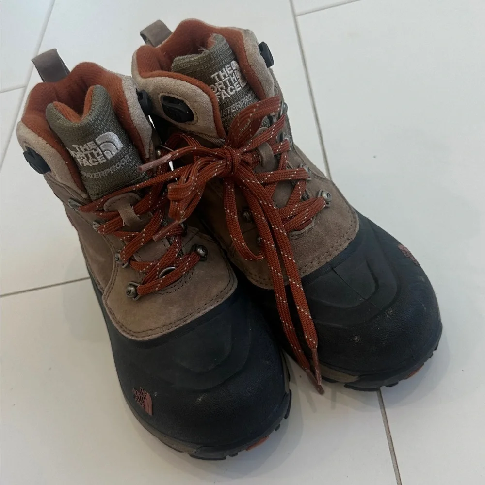 The North Face Kids' Tan and Brown Winter Boots 1 insulated waterproof thermal